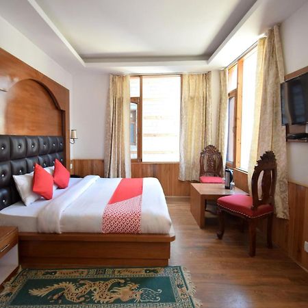 Oyo 10255 Hotel Red Apple Manāli Esterno foto