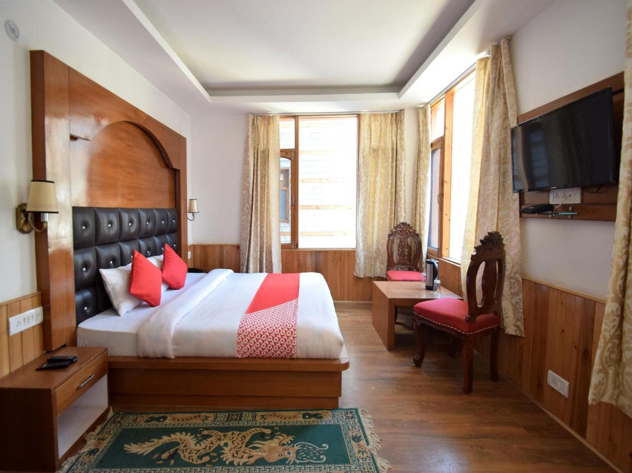 Oyo 10255 Hotel Red Apple Manāli Esterno foto