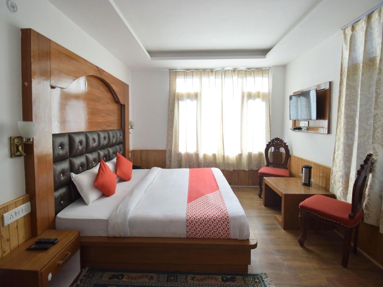 Oyo 10255 Hotel Red Apple Manāli Esterno foto